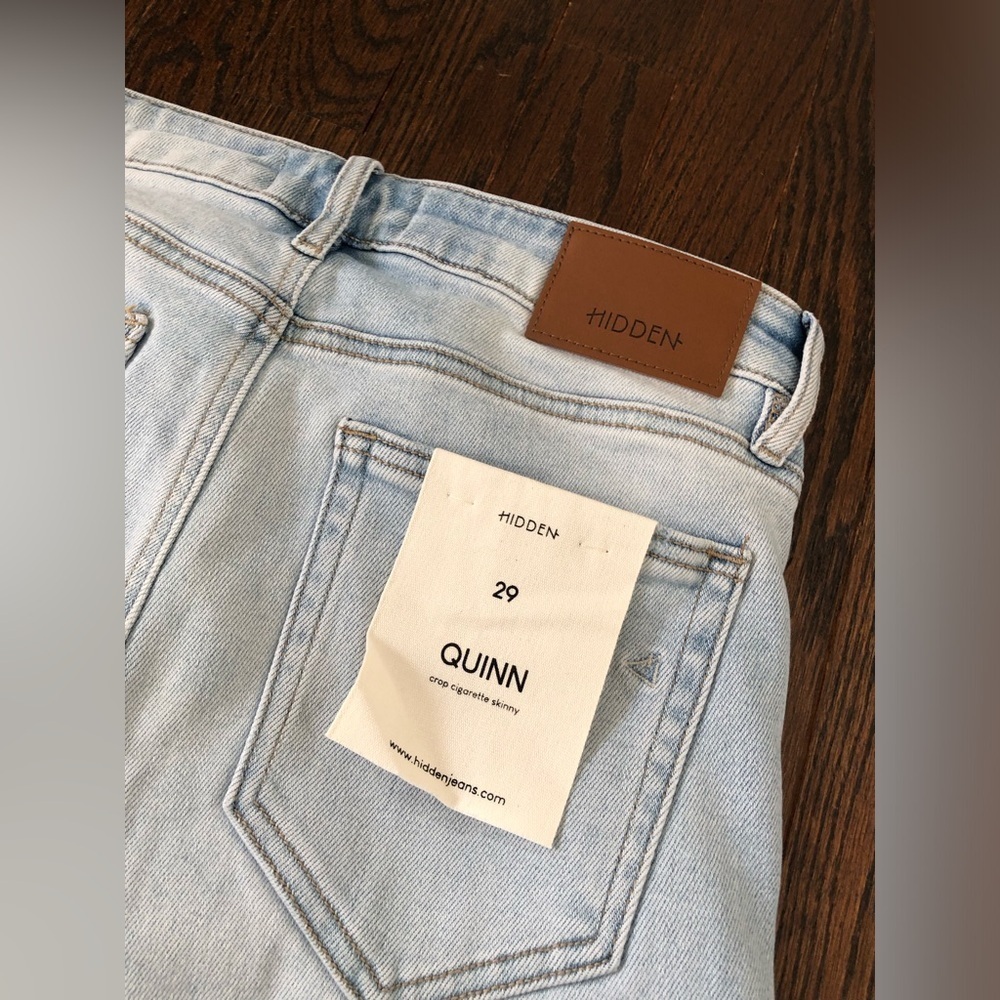 NWT HIDDEN Jeans Women’s 29 Fray Hem Ankle Cigarette Skinny Jeans in Light Wash - Picture 9 of 10